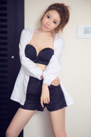 欧美情趣内衣展图片_4K手机在线观看