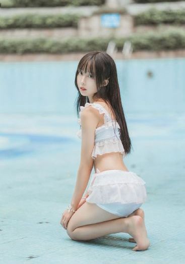 qq皮肤欧美女生大图_BD在线播放