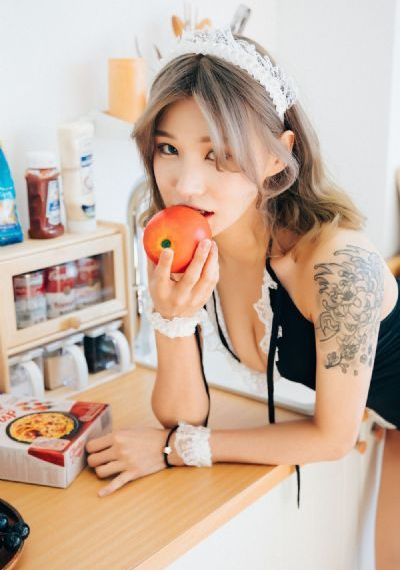 欧美模特真空走秀_高清完整版免费全集免费观看