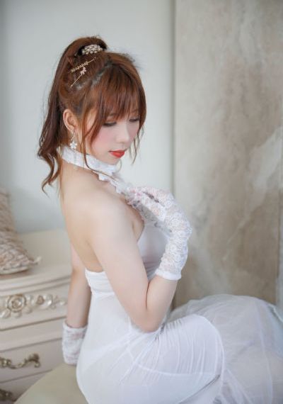 欧美丰满熟女_BD英语免费全集观看
