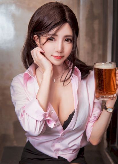 欧美美甲彩妆模特图片_超清电影完整版在线观看