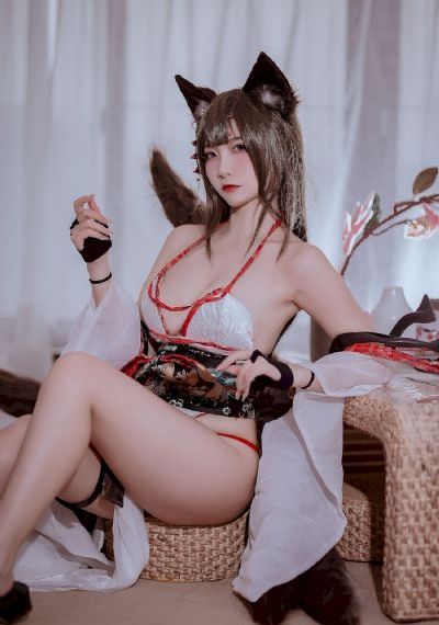 成人色极品视频不雅视频疯狂艳唇_HD手机免费观看完整