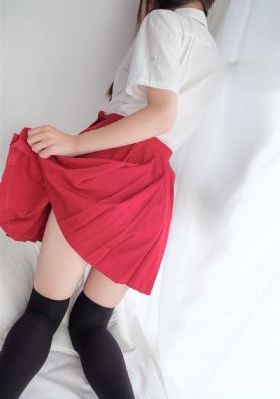色噜噜狠狠色综合中国_1080手机免费观看完整