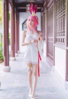 欧美中年草比视频_高清完整版BD